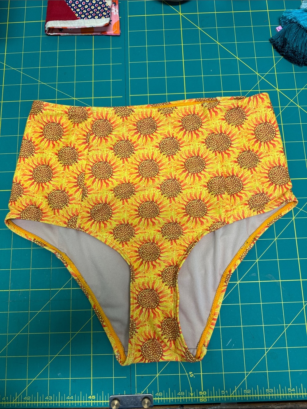 Kortni Jeane high cut bottoms sunflowers
